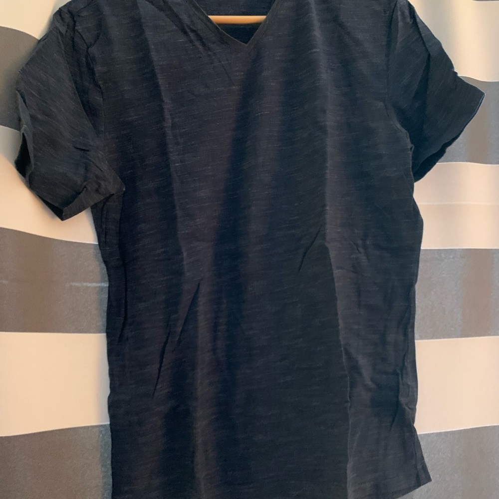 Grey v neck casual t-shirt